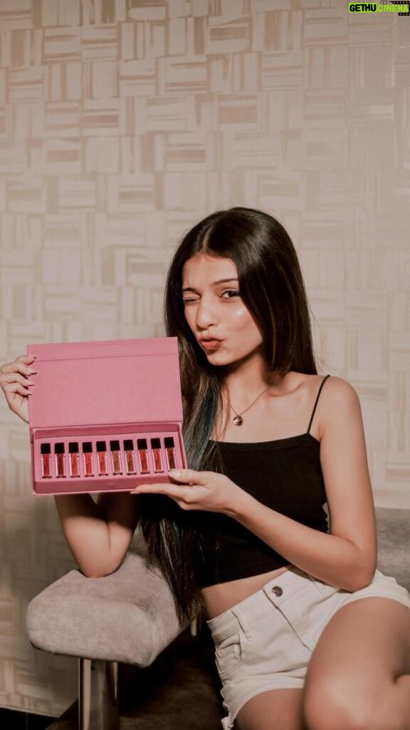 Gracy Goswami Instagram - Get ready to Wow from bold to subtle, ten shades for every mood! Dive into our mini lipstick collection.💄✨ Cinematography: @fashionbyronak #makeup #liquidlipsticks #mattelipstick #lipstickaddict #makeuplover #makeupaddict #lipstick #lifestyle #lushbeauty