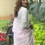 Gungun Uprari Instagram - It’s quite nice to have a bit more color and big smile on the lips during this time … it’s festive season …isn’t it? 😊 . . Starting my festival collection with one of my favourite brand @yuftaindia ❤️ . . Stylist @ruchi_naik 🤗 . . #weekend #festival #festivewear #traditional #india #diwali