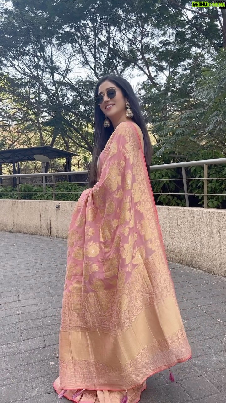 Gungun Uprari Instagram - साड़ी ❤️ . . . @karagiri_ethnic ❤️ . #monday #sari #traditional #traditionalwear