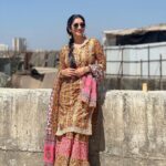 Gungun Uprari Instagram - Suit up and bring on the Punjabi vibes 😂 Panjabi look 👀 Dress @trend_on_the_go Photo credit @celesti.bairagey 🤗 #panjabidress #suitsalwar #happyvibes #panjabi #panjabigirl #panjabi