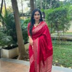 Gungun Uprari Instagram - My love for this timeless beauty is never-ending 🥻 Indian textiles are filled with vibrancy and beauty, the colour, the texture and the stories that go behind every handmade product becomes a priceless piece of culture in your wardrobe. It has been a beautiful experience collaborating with @chinayabanaras and donning their beautiful pieces. I definitely recommend you check out their brand, they have sarees, lehengas, kurta sets for all occasions and events ☺️