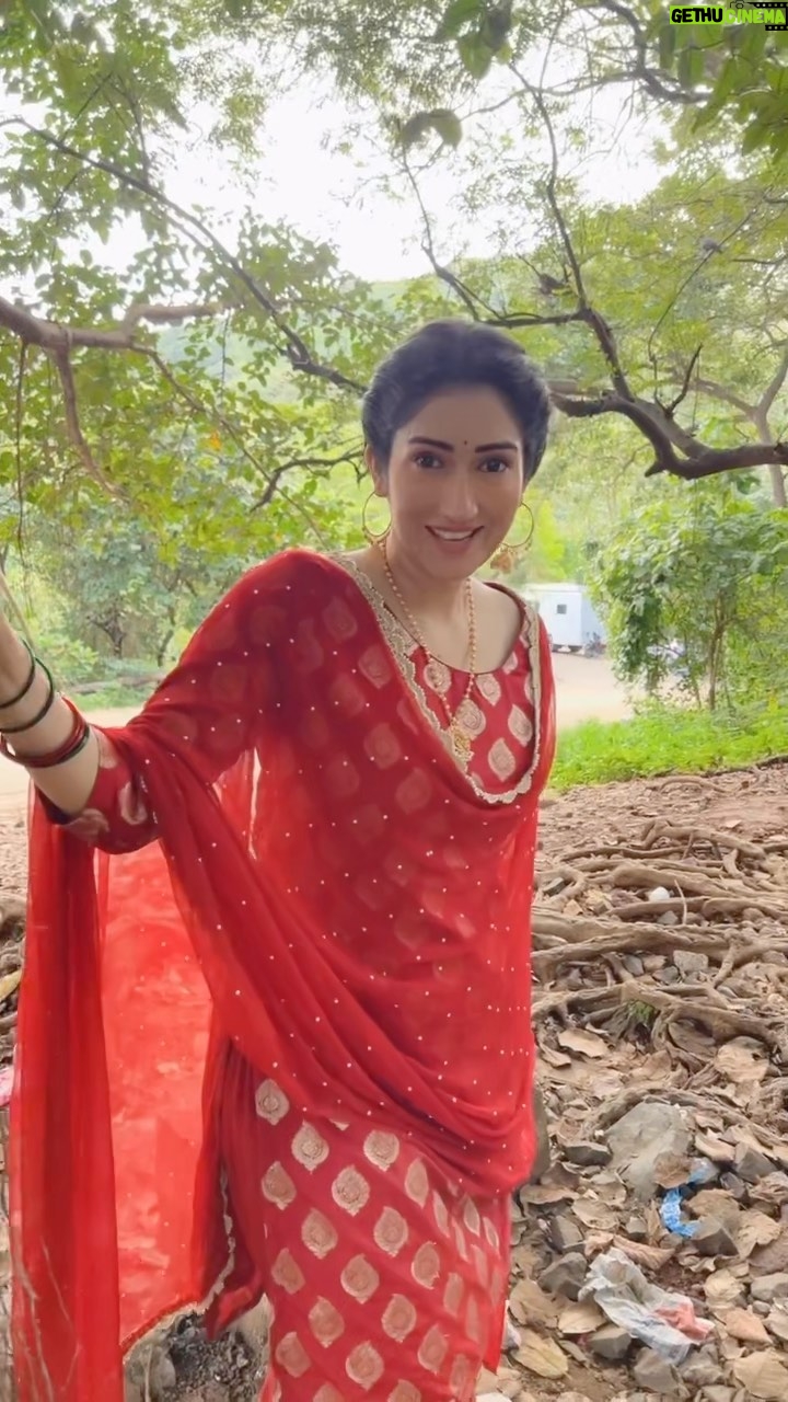 Gungun Uprari Instagram - Some time pass from the set of rajjo 😃 Had lots of fun shooting with you @imankitnarang 🤗 Keep watching #rajjo Everyday only on @starplus @disneyplushotstar @muktadhond @celesti.bairagey . . . . . #trendingreels #instagram #instagood