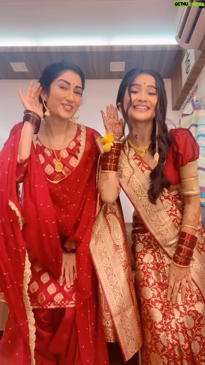 Gungun Uprari - 89.4K Likes - Maii aur Rajjo❤️
Very very very amateur #transitionreels 😂
#bloopers
#rajjo