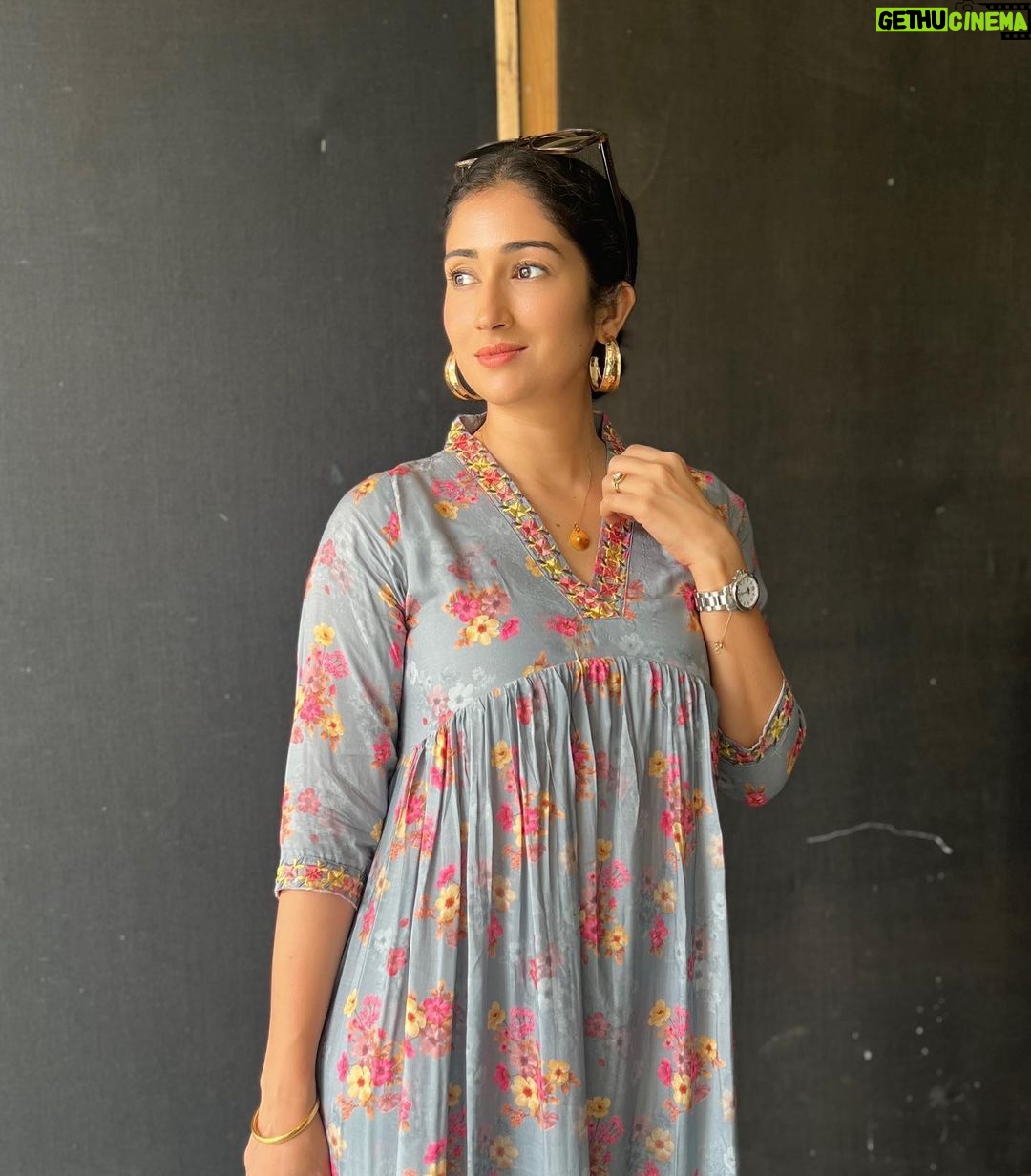 Gungun Uprari Instagram - “Personal style is about a sense of yourself, a sense of what you believe in and wearing what you like.” – Ralph Lauren Started my week in stylist yet very comfortable dress @wondercollectionclothing ❤️ . . . #summeroutfit #comfortable #vibrant #dresses #cord #perfect
