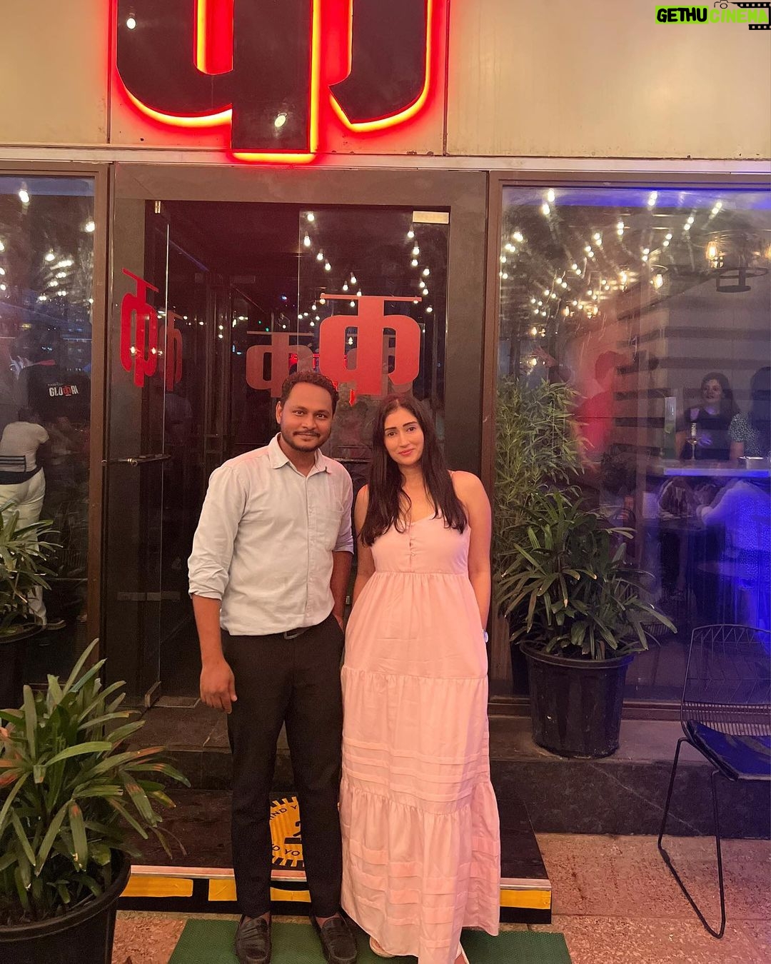 Gungun Uprari Instagram - Wonderful visit and a great time with @glocaljunction ❤️ @glocaljunctionmalad and their amazing staff. Enjoyed being your guest and it was a pleasure to be included in such a wonderful evening . Our compliments to the chef and we will be delighted to visit you guys again very soon . . . . #weekend #restaurant #food #delight