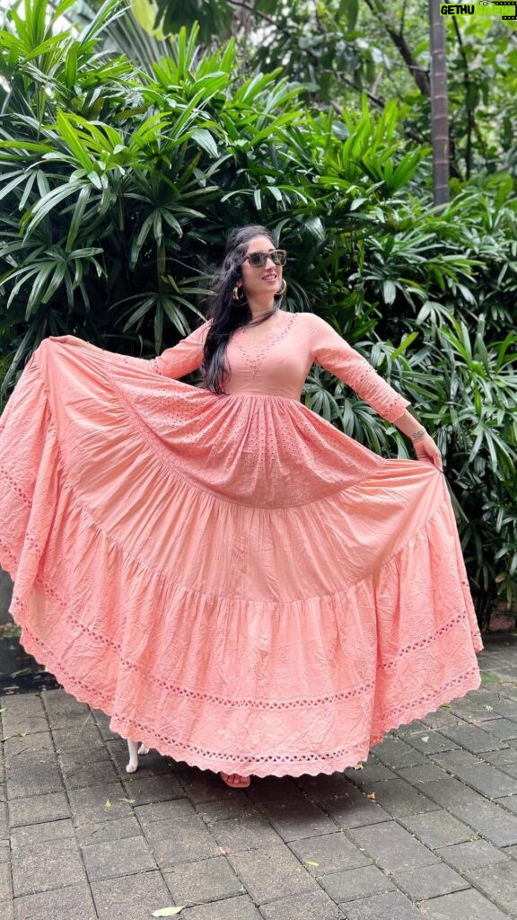 Gungun Uprari Instagram - फिरू अब मारा मारा मैं चाँद से बिछड़ा तारा मैं दिल से इतना क्यों हारा मैं ये तूने क्या किया..❤️ . . . . . . Beautiful dress @urbanstree . . . . . . . . #rajjo #reels #reelsinstagram #instagram #trending #viral #love #instagood #tiktok #reelitfeelit #india #follow #fyp #photography #reel #instadaily #reelsvideo #like #likeforlikes #fashion #memes #reelkarofeelkaro #music #o #insta #instagramreels