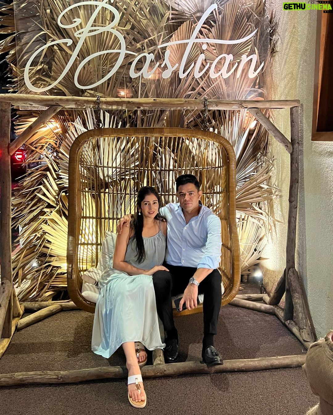 Gungun Uprari - 26.1K Likes - "When marrying, ask yourself this question: Do you believe that you will be able to converse well with this person into your old age? Everything else in marriage is transitory." 😁
- Friedrich Nietzsche
19th and on 🧿