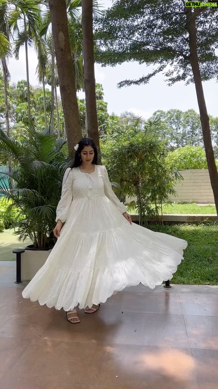 Gungun Uprari Instagram - Pretty woman π₯° When your dress is so poofy that you canβt help but twirl. ππ» This dress is so fun to twirl in! Iβm a princess for the day! πΉπ A dashing twirl in my @glocaliv π . . . #reelsindia #dress #video #instareels #bollywood #repost #trend #beautiful #style #instalike #mumbai #photooftheday #viralvideos #actor #model #likes #trendingreels #likesforlike #nature #mumbai #motivation #m #makeup #youtube #r #foryoupage #post #exploremore #funny #india