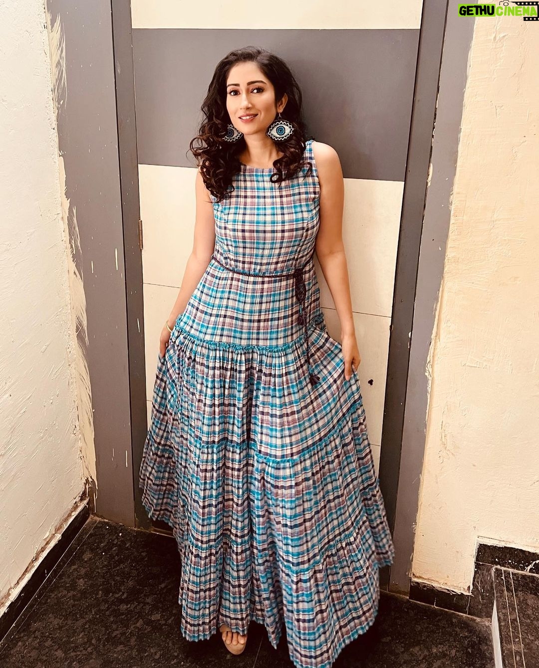 Gungun Uprari Instagram - Happy #monday ❤️ . . . . . . . Beautiful and comfortable cotton dress @stadofashion_official Evil eye earrings @sanskriti0777 #style #fashion #love #instagood #like #follow #photooftheday #photography #beautiful #instagram #model #art #picoftheday #beauty #smile #happy #instadaily #photo #me #cute #girl #ootd #bhfyp #followme #myself #likeforlikes #life #nature #fashionblogger