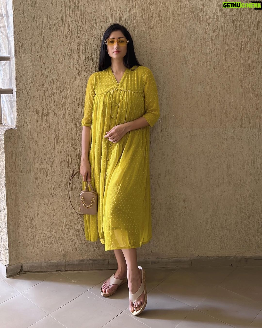 Gungun Uprari Instagram - Bright and beautiful morning π #weekend #sunday . . . . . . . . . . π @janasyaclothing Bag @zara Heels @mango . . . . . . . . #style #fashion #love #instagood #like #follow #photooftheday #photography #beautiful #instagram #picoftheday #beauty #smile #happy #instadaily #photo #me #cute #girl #ootd #bhfyp #followme #myself #likeforlikes #life #nature #moda #fashionblogger