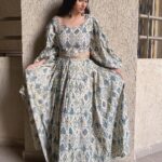 Gungun Uprari Instagram - “Although I understand that all days are equal with 24 hours each, most of us agree that Friday is the longest day of the week and Sunday the shortest!” 😃 . . . . . . Getting ready for Sunday in this elegant and comfortable cotton crop top lehenga set from @thekapas_ #comfyclothes #fashion #comfyoutfit #ootd #comfystyle #comfy #style #loungewear #shopsmall #shoplocal #shopping #clothing #trendy #outfit #lookoftheday #onlineshopping #womensclothing #dress #instastyle #coolclothes #lovethislook #outfitpost #outfitoftheday #lookbook #womendress #hawaii #fallinginlovewith #curvyfashion #mauiboutique #shopoholic