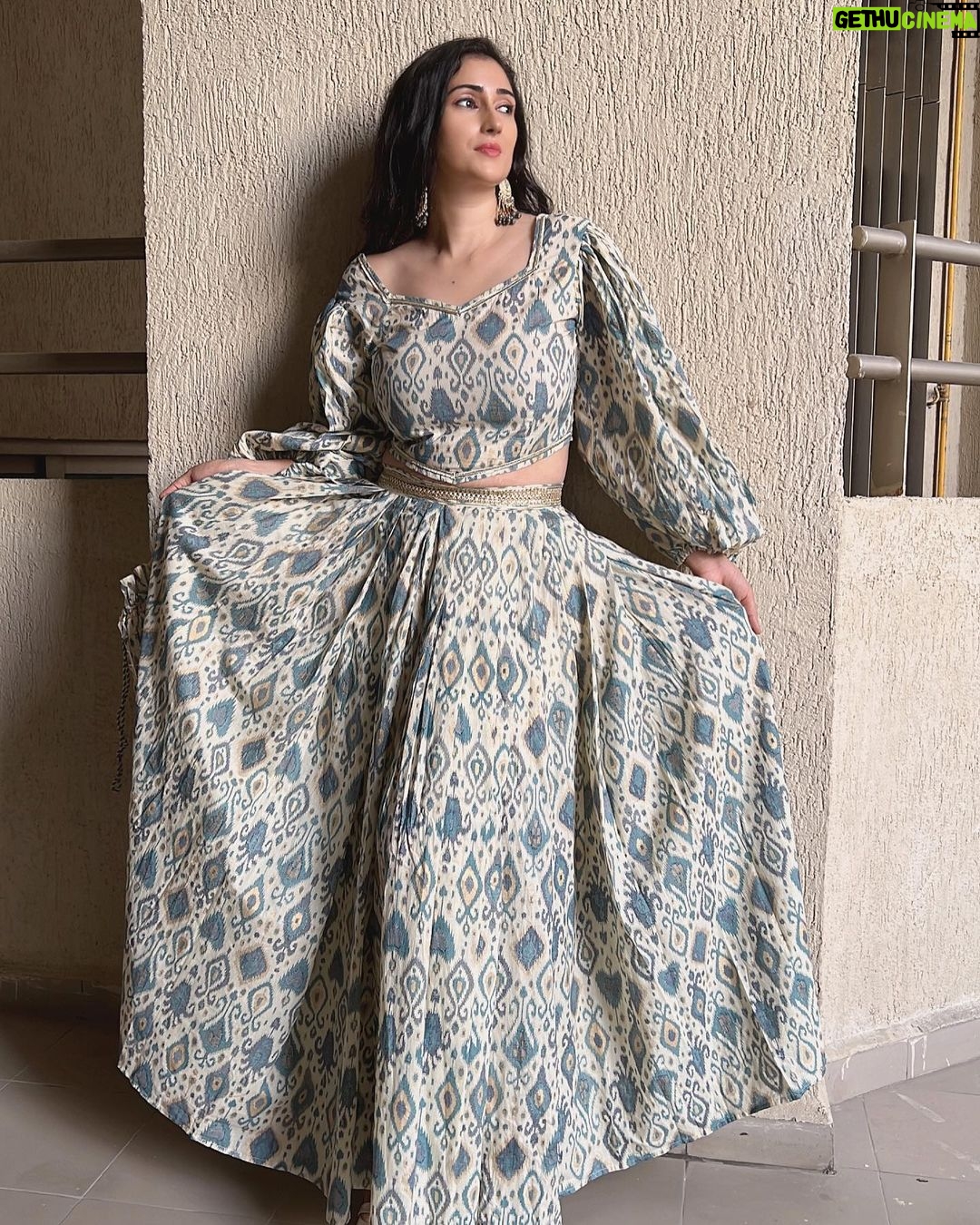 Gungun Uprari Instagram - “Although I understand that all days are equal with 24 hours each, most of us agree that Friday is the longest day of the week and Sunday the shortest!” 😃 . . . . . . Getting ready for Sunday in this elegant and comfortable cotton crop top lehenga set from @thekapas_ #comfyclothes #fashion #comfyoutfit #ootd #comfystyle #comfy #style #loungewear #shopsmall #shoplocal #shopping #clothing #trendy #outfit #lookoftheday #onlineshopping #womensclothing #dress #instastyle #coolclothes #lovethislook #outfitpost #outfitoftheday #lookbook #womendress #hawaii #fallinginlovewith #curvyfashion #mauiboutique #shopoholic