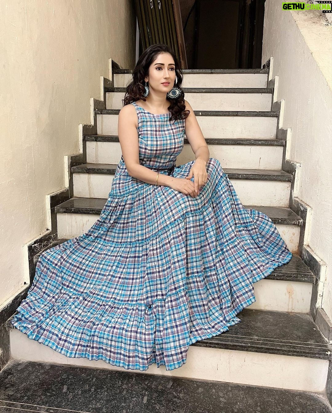 Gungun Uprari Instagram - Happy #monday ❤️ . . . . . . . Beautiful and comfortable cotton dress @stadofashion_official Evil eye earrings @sanskriti0777 #style #fashion #love #instagood #like #follow #photooftheday #photography #beautiful #instagram #model #art #picoftheday #beauty #smile #happy #instadaily #photo #me #cute #girl #ootd #bhfyp #followme #myself #likeforlikes #life #nature #fashionblogger