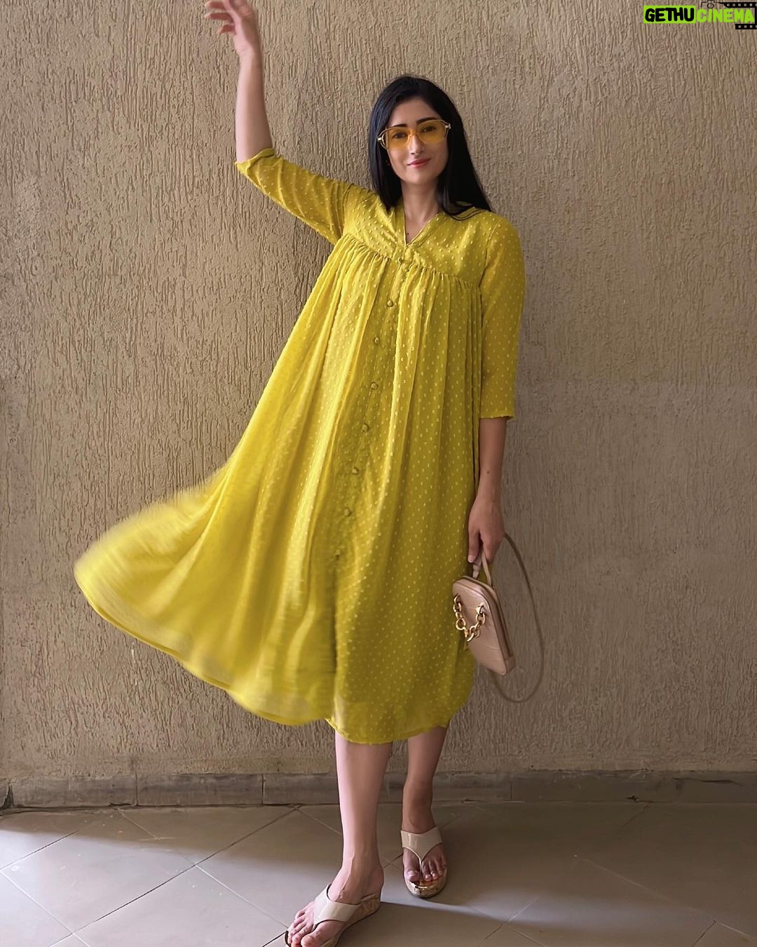 Gungun Uprari Instagram - Bright and beautiful morning π #weekend #sunday . . . . . . . . . . π @janasyaclothing Bag @zara Heels @mango . . . . . . . . #style #fashion #love #instagood #like #follow #photooftheday #photography #beautiful #instagram #picoftheday #beauty #smile #happy #instadaily #photo #me #cute #girl #ootd #bhfyp #followme #myself #likeforlikes #life #nature #moda #fashionblogger