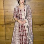 Gungun Uprari Instagram - नारी 💕 Very comfortable bagh maheshwari silk suit From @vermasheetaljoshi @gungunuprari . . . . . . . . . . #cottonsuits #cotton #fashion #suits #ethnicwear #indianwear #onlineshopping #punjabisuits #salwarsuits #salwarkameez #kurti #dressmaterial #designersuits #salwarsuit #cottonkurti #suit #kurtis #dressmaterials #dresses #indianfashion #actor #cottonsuit #embroidery #indiansuits #ethnic #india #partywear #dress #dupatta #trending