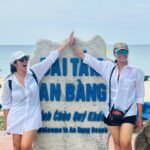 Gungun Uprari Instagram - Still rollin.. exploring… Water babies 💦🏝️😍 🎶 @shubhworldwide your music matched our vibe 🎯 #reelsinstagram #reelsindia #reelsvietnam #vietnam #danang #danangbeach #stillrollin #trendingaudio #chaarlog #beach #beachlife #scootydrive #gungunuprari #vandanalalwani #vacation #twinning Da Nang Beach, Viet Nam