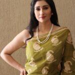 Gungun Uprari Instagram - साड़ी 💕 . . . . . . . 🥻 @tamairafashion Jewellery @justjadaujewellery Camera @photovideo_creator Makeup @rohitsinghmakeupartist #sari #actor #model #jaipur #art #memes #punjab #mumbaikar #rajasthan #viral #tiktok #style #nashik #insta #ahmedabad #music #status #kolhapur #bappa #chandigarh #beautiful #banglore #ganpati #fashionblogger #likes #kochi #gujarat #onlineshopping #travelphotography #marathistatus