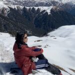 Gungun Uprari Instagram - “…there’s just something beautiful about walking on snow that nobody else has walked on. It makes you believe you’re special.” ❄️ 📹 @mr.crazytraveller #snowmountain #mountains #snow #nature #mountain #travel #naturephotography #landscape #travelphotography #photography #snowboarding #winter #snowfall #landscapephotography #adventure #mountainview #hiking #snowday #naturelovers #ski #photooftheday #skiing #india #himalayas #mountainlife #snowboard #snowmountains #trekking #travelgram #bhfyp