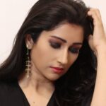 Gungun Uprari Instagram - Statement earrings are great for making a powerful impression ❤️ . . . . . Earrings @bakajewelry Footwear @anse.sandals #earrings #jewelry #jewellery #fashion #handmade #necklace #accessories #handmadejewelry #silver #earringsoftheday #gold #style #rings #bracelet #love #bracelets #ring #bangles #jewelrydesigner #smallbusiness #jewelryaddict #jewels #onlineshopping #indianjewellery #necklaces #earringsofinstagram #jhumkas #jewelrydesign #fashionjewelry #bhfyp