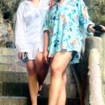 Gungun Uprari Instagram - Bas chal raha hai… vacation maze mein 👯‍♀️ #reelsindia #travelreels #baakisabtheek #vietnam #hanoi #halongbay #wanderlust #gungunuprari #vandanalalwani #friends