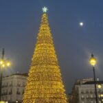 Gungun Uprari Instagram - @merry_christmasvibes #merrychristmas #lisbon #porto #portugal #happyholidays ❤️ Lisbon, Portugal