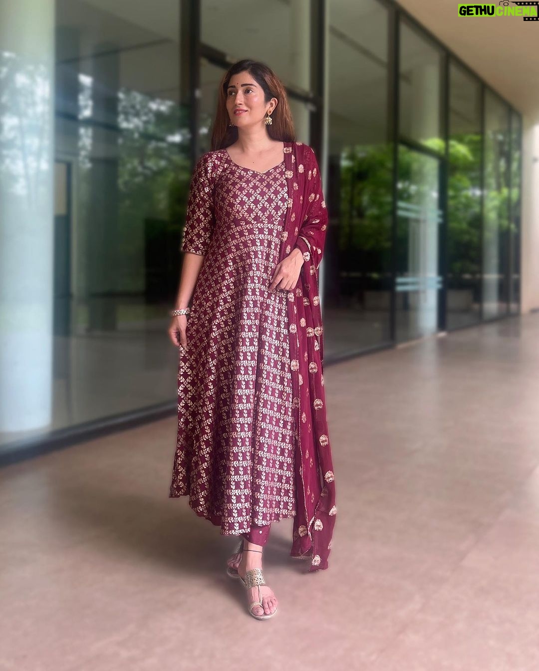 Gungun Uprari - 30.2K Likes - As India celebrates its 77th Independence Day on August 15, 2023, let’s remember all those brave soldiers, leaders who gave up everything for the sake of our motherland 🇮🇳
.
.
On this occasion of Independence Day presenting some of my favourite dresses from
@aadveka.india
.
.
#independenceday #india #freedom #august #love #happy #Independence Day #fireworks #indian #instagood #instagram #photography #redwhiteandblue #jaihind #patriotic #independencedayindia #photooftheday #indianarmy #celebration #follow