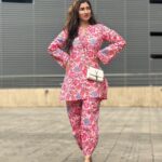 Gungun Uprari Instagram – What you wear is how you present yourself to the world . . . Fashion is instant language.” – Miuccia Prada.
.
.
.
Today in a cool and comfortable mode 
With 
Floral co- ord sets from 

@tara_c_tara 🌸
.
.
Bag @maisonvalentino 
.
.
#pink #barbie