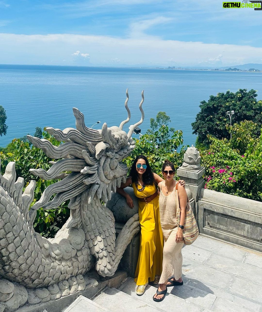 Gungun Uprari Instagram - “The day well spent is about how many times you smile in that particular day without any reason.” 🪷 . . . . #travelphotography #vietnam #sun #daywellspent #buddy #fun #laugh #memories ❤️ Danang City - Vietnam 越南峴港市