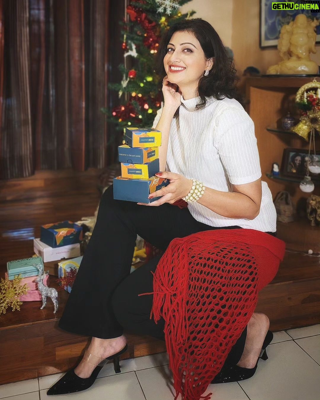 Hamsa Nandini Instagram - Thankful, greatful & blessed! . @factornotes @shopwithsohi . #swanstories
