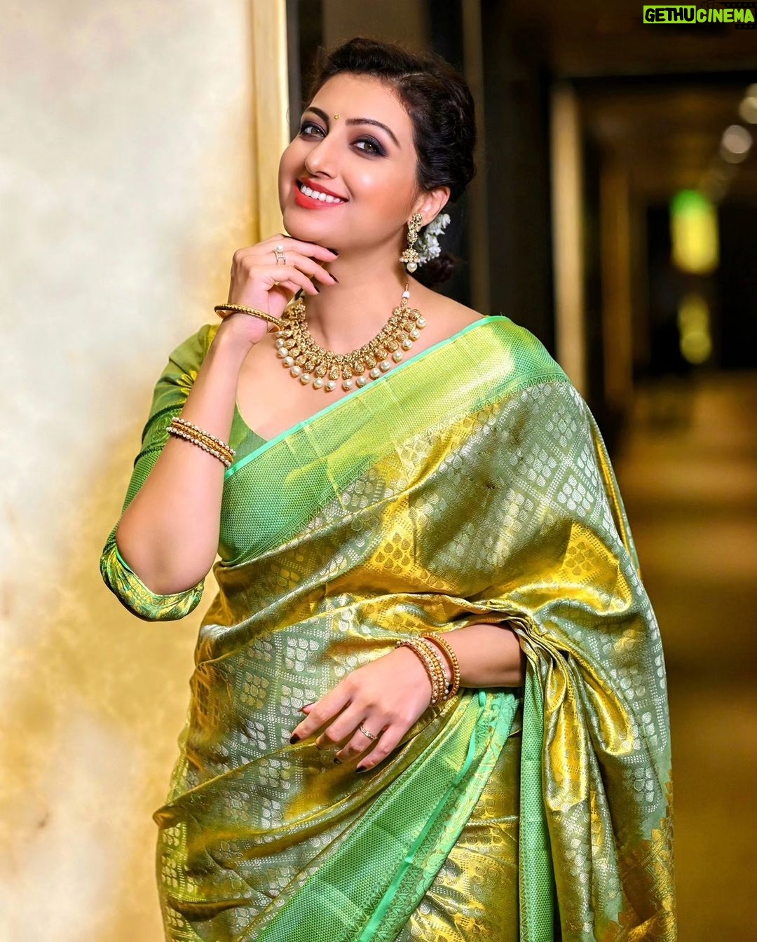 Hamsa Nandini Instagram - May this Dhanteras Light up new dreams, fresh hopes, undiscovered avenues, different perspectives, everything bright and beautiful and fill your days with pleasant surprises and moments. Wishing you all a Happy Dhanteras and Diwali! ✨️🪔 . #swanstories