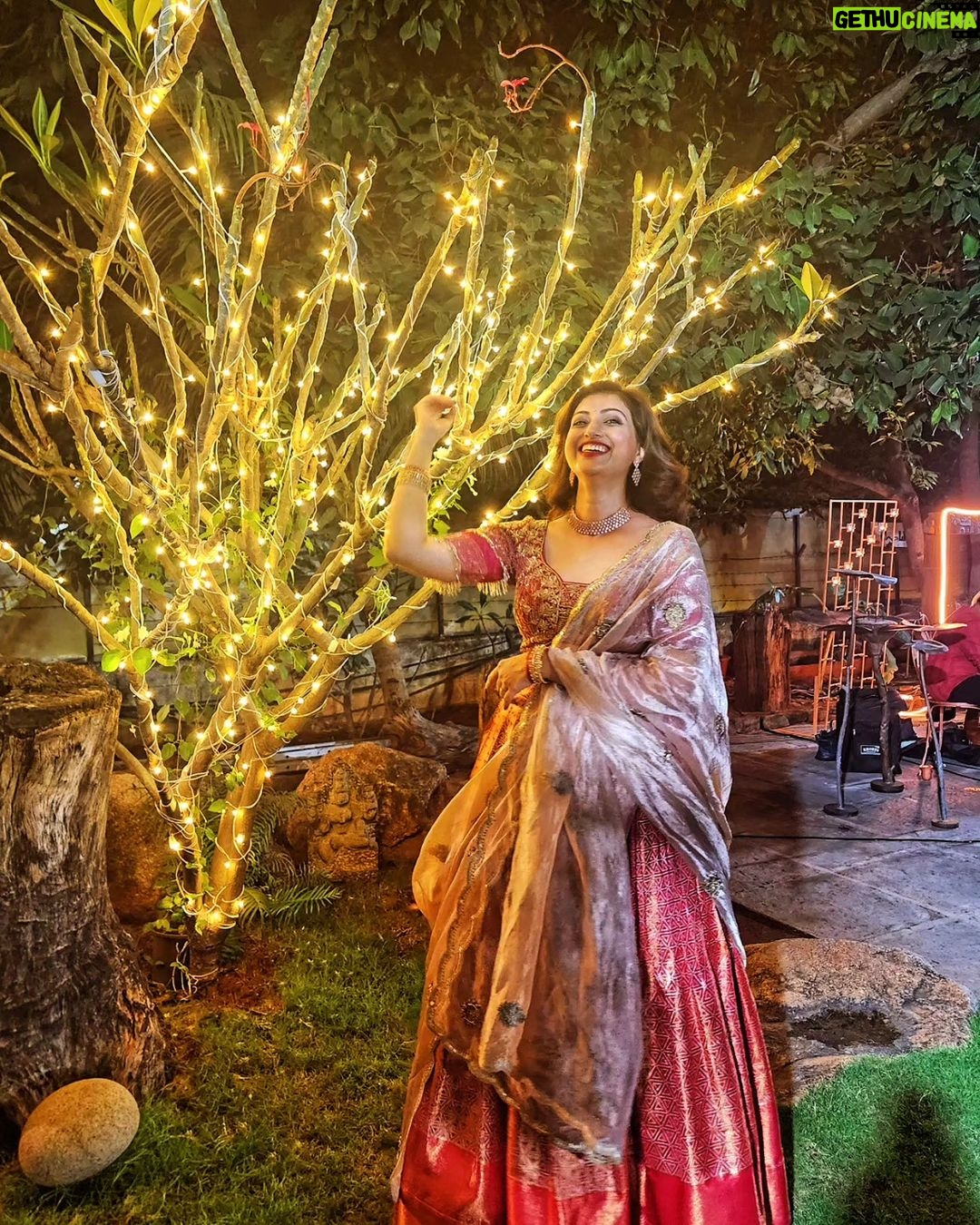 Hamsa Nandini Instagram - Linga Bhairavi Devi's grace has made me unrestricted by the social norms, as I dont follow any rules, other than the guidance coming from my heart. Just sitting in the presence of Linga Bhairavi the sheer intensity of her energy will blow you away. In Devi's grace I have felt the presence of my mother. She is fierce and compassionate all at once. Celebrating the divine feminine energy, this Dussehra. May Devi's blessings shower upon you and may you all be blessed with strength and courage. Happy Dussehra! . Outfit: @archithanarayanamofficial . @linga.bhairavi @isha.foundation . #celebratewithisha #navratri #swanstories Isha Hyderabad