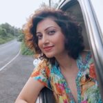 Hamsa Nandini Instagram – “You never know how strong you are, until being strong is the only choice you have.” To all my “breasties” out there, breast cancer changes you, but change can be beautiful. Let our faith be bigger than our fears! 
.
#breastcancerawarenessmonth🎀  #brca1 #pinkoctober🎀 #swanstories