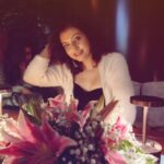 Hamsa Nandini Instagram - I wish you a blessed holiday season. May this Christmas bring you comfort, joy, peace and happiness to last though out the new year. Merry Christmas !🎁🥂🎄 . #swanstories