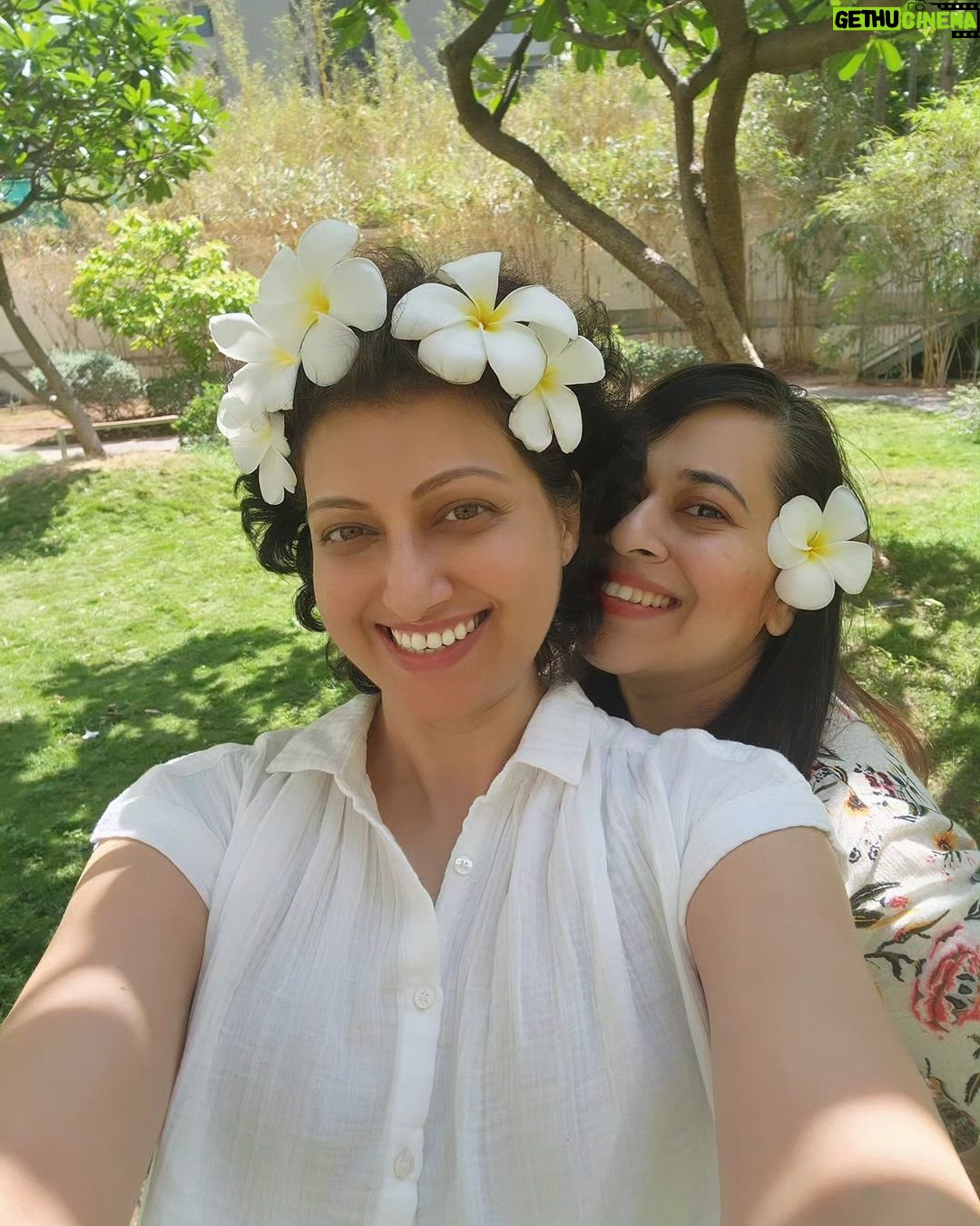 Hamsa Nandini Instagram - Happy Birthday my Ru 🥂💕. Your energy and heart is like no other n am so lucky to love you. No matter what, you will always remain the consistent, understanding, empathetic and beautiful soul that you are. Lots of love with all my heart!💗🥰 . #swanstories