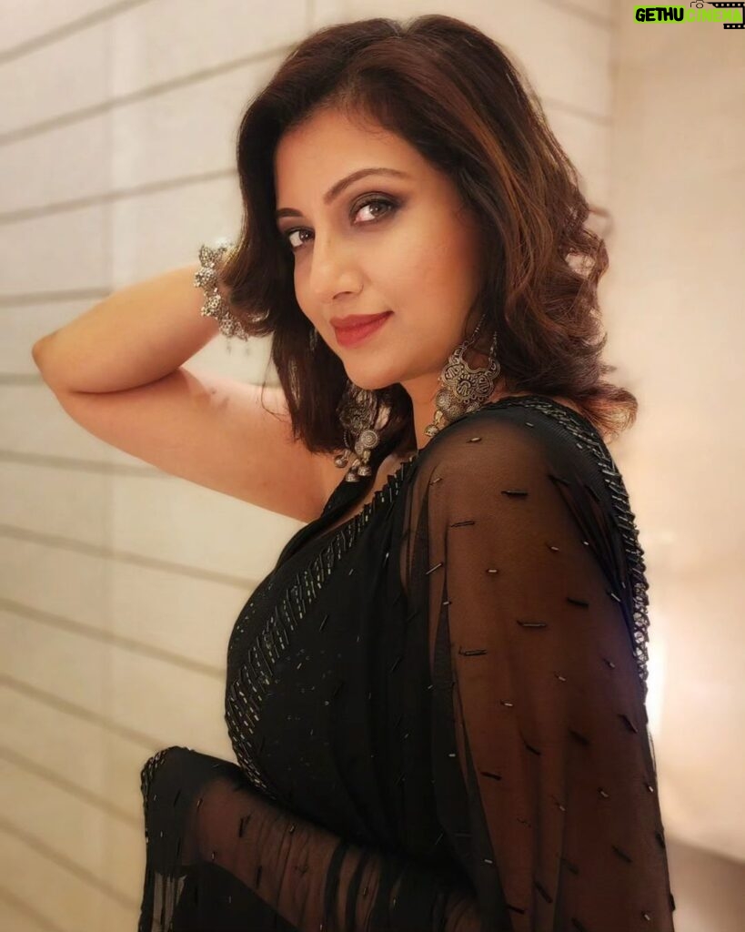 Hamsa Nandini Instagram - We tell ourselves so many stories..... So here's to telling ourselves beautiful ones. . Outfit: @archithanarayanamofficial . #swanstories Park Hyatt Hyderabad