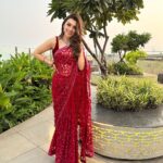 Hansika Motwani Instagram - 🌹 • • @niru05_raghupathy @sankpalsavita @sawangandhioffcial @sawangandhi_sg Jewellery: @razwada.jewels @amigos.rizwan