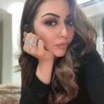 Hansika Motwani Instagram - And??? What’s happening???