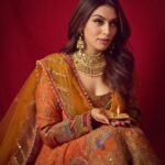 Hansika Motwani Instagram - Happy Diwali 🪔 • • • • 🧿 Styled by : @niru05_raghupathy Outfit: @rimpleandharpreet Jewellery: @sanzanyjewels @dipublicrelations Shot by: @gohil_jeet @sankpalsavita