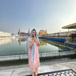 Hansika Motwani Instagram - ਸ਼ੁਕਰਾਨਾ 🙏🏻 ੴ Golden Temple Amritsar Punjab India