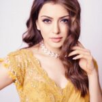 Hansika Motwani Instagram - Saree not sorry 🌻 • • Promotions ready • • @puchi.photography @awignaofficial @sankpalsavita @rupeshryadav @saigopalchikkala_cine_costumer #mynameishruthi #promotions