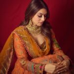 Hansika Motwani Instagram - Happy Diwali 🪔 • • • • 🧿 Styled by : @niru05_raghupathy Outfit: @rimpleandharpreet Jewellery: @sanzanyjewels @dipublicrelations Shot by: @gohil_jeet @sankpalsavita