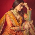 Hansika Motwani Instagram - Happy Diwali 🪔 • • • • 🧿 Styled by : @niru05_raghupathy Outfit: @rimpleandharpreet Jewellery: @sanzanyjewels @dipublicrelations Shot by: @gohil_jeet @sankpalsavita