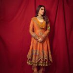 Hansika Motwani Instagram - Happy Diwali 🪔 • • • • 🧿 Styled by : @niru05_raghupathy Outfit: @rimpleandharpreet Jewellery: @sanzanyjewels @dipublicrelations Shot by: @gohil_jeet @sankpalsavita