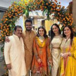 Hansika Motwani Instagram - Happy Diwali 🪔from us to you❤️ Love & light always ✨