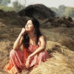 Harshita Gaur Instagram - Sardi ki dhoop ☀️ . . 📸 @anmolkachroo