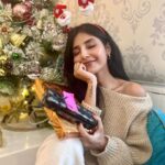 Harshita Gaur Instagram - Secret Santa 🎅🫠 🎄🎶 🎁 🎁 You wanna guess my secret wish ?