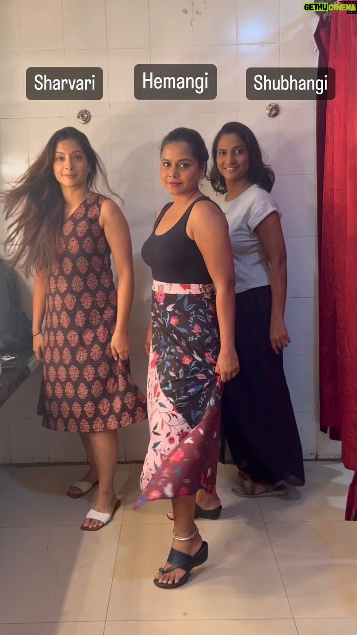 Hemangi Kavi Instagram - Transitions aren’t new to the Actors! We the JanmaVaari actors! ☺️ In frame Sharvari Kulkarni-Borkar Hemangi Kavi Shubhangi Bhujbal Vc: @gaikwad889 #transition #janmavaari #marathiplay #natak #जन्मवारी #नाटक #sharvari #hemangi #shubhangi #kanhopatra #manji #vittha