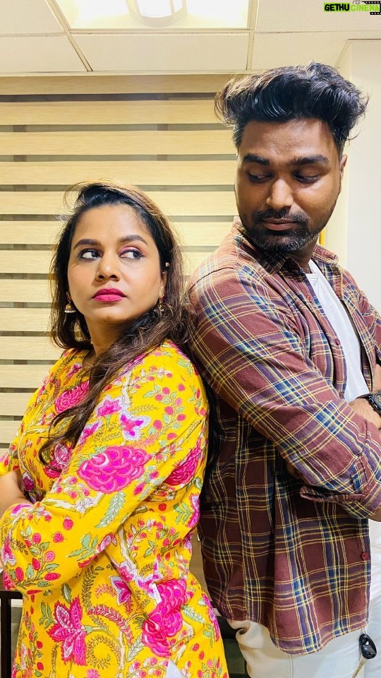 Hemangi Kavi Instagram - Finally, Tere vaste main dance kiya ! 😉❤️ @hemangiikavi @nrutya_giri . . . . #Dance #Fun #reelitfeelit #hemangiikavi #reelkarofeelkaro #trending #terevaste #vickykaushal #love #dancereels