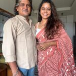 Hemangi Kavi Instagram - दसऱ्याच्या मंगलमयी शुभेच्छा! 🍃 दशहरा की हार्दिक शुभकामनाएं! 🍃 Happy Dasra! 🍃 #कवीहुँमैं #हेमांगीकवी #तीसावळीगं #kavihunmain #hemangikavi #thatduskywoman #dasra #dassera #दसरा