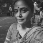 Hemangi Kavi Instagram - 👁️👁️ और बहोत सारी कहानियां 📝✍🏽 #BeingBhavani #BhavaniChitnis #kmtmg #zeetv #KaiseMujheTumMilGaye #selfie #monochrome #bnw_captures #कवीहुँमैं #हेमांगीकवी #तीसावळीगं #kavihunmain #hemangikavi #thatduskywoman #trending Mumbai, Maharashtra